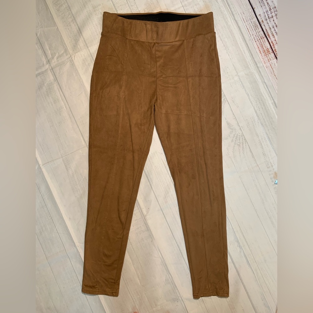 Seven7 Faux Suade brown pull on leggings. Size L.